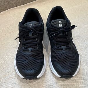 NIKE REACT MILER - size 9.5